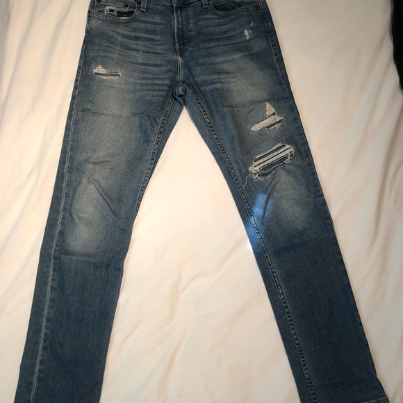 Hollister Skinny Fit Ripped Jeans - Picture 4 of 7